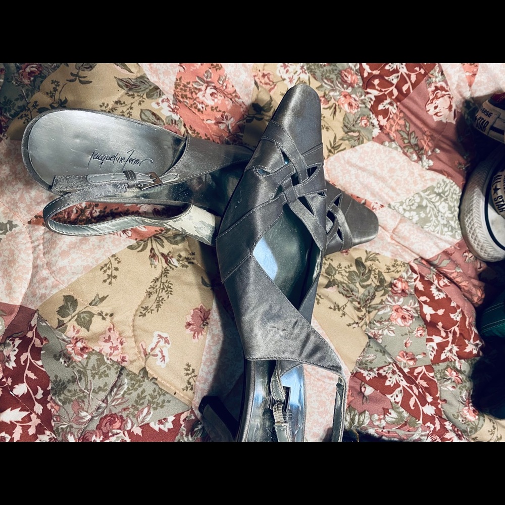 Heels - Picture 2 of 5